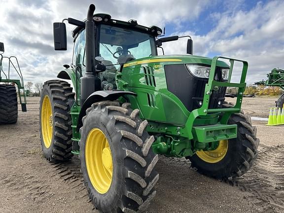 Image of John Deere 6215R Primary image