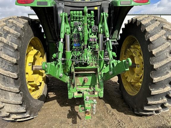 Image of John Deere 6215R equipment image 4