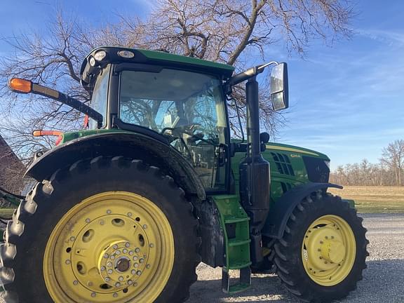 Image of John Deere 6215R equipment image 1