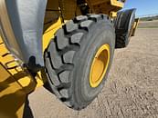 Thumbnail image John Deere 624L 19