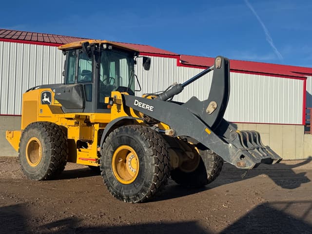 Image of John Deere 624L equipment image 1