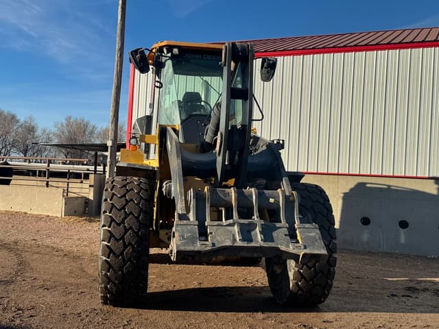 Image of John Deere 624L equipment image 3