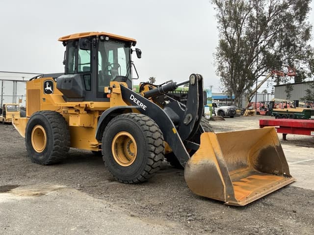 Image of John Deere 624L equipment image 1