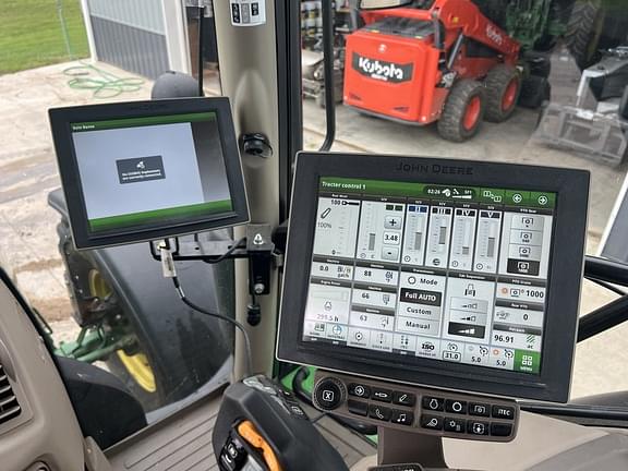 Image of John Deere 6250R equipment image 2