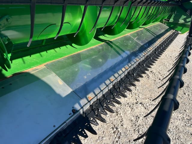 Image of John Deere 630F equipment image 4