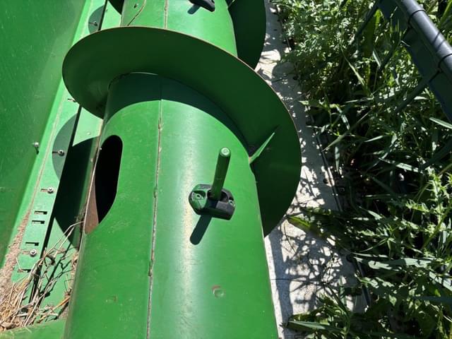 Image of John Deere 635F equipment image 4