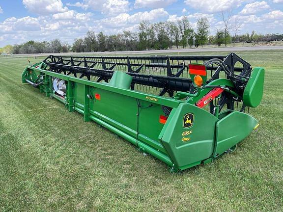 Image of John Deere 635F equipment image 4