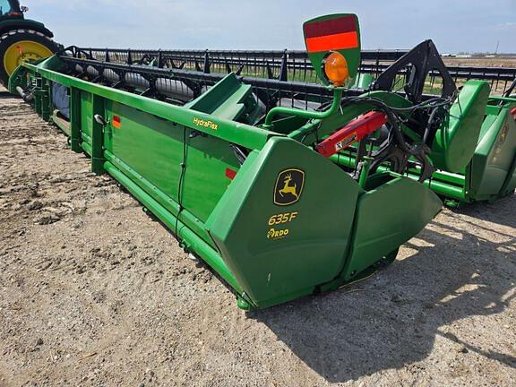 Image of John Deere 635F equipment image 1
