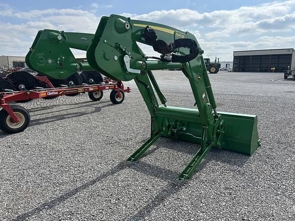 Image of John Deere 640R equipment image 4