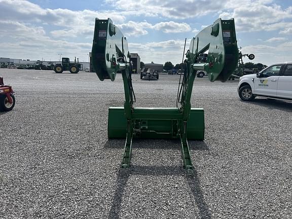 Image of John Deere 640R equipment image 3