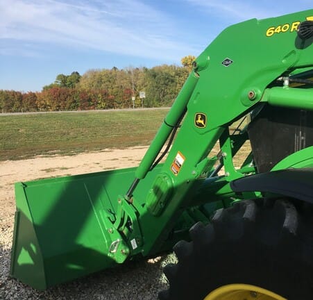 Main image John Deere 640R