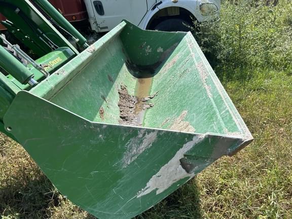 Image of John Deere 640R equipment image 3