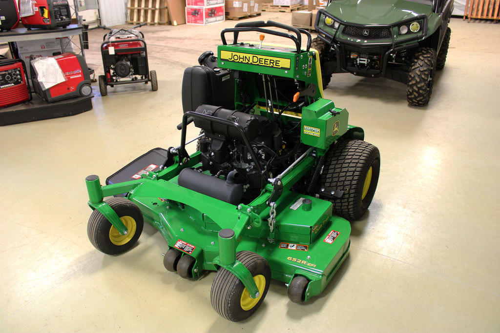 Image of John Deere 652R Primary image