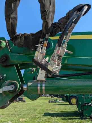Image of John Deere 660R equipment image 2