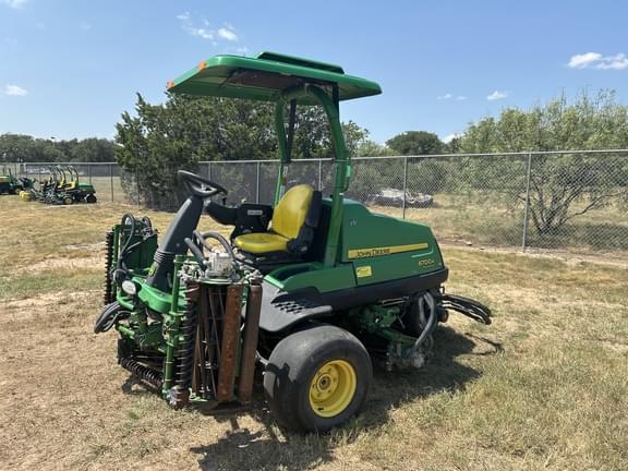 Image of John Deere 6700A equipment image 2