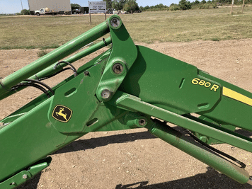 Main image John Deere 680R