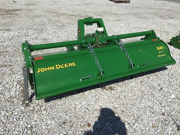 Image of John Deere 681 equipment image 1