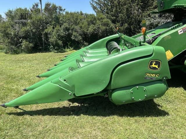 Image of John Deere 706C equipment image 1