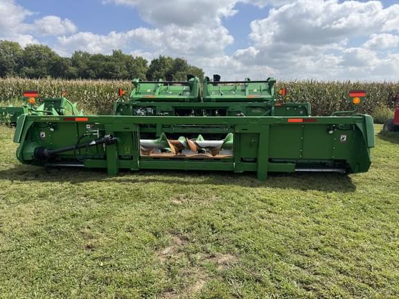 Image of John Deere 708C equipment image 2