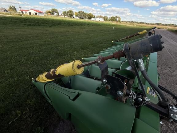Image of John Deere 708C equipment image 3