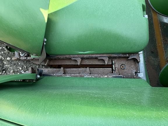 Image of John Deere 708C equipment image 4