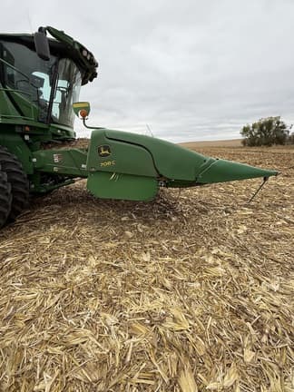 Image of John Deere 708C equipment image 2