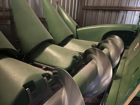 Image of John Deere 708C equipment image 4