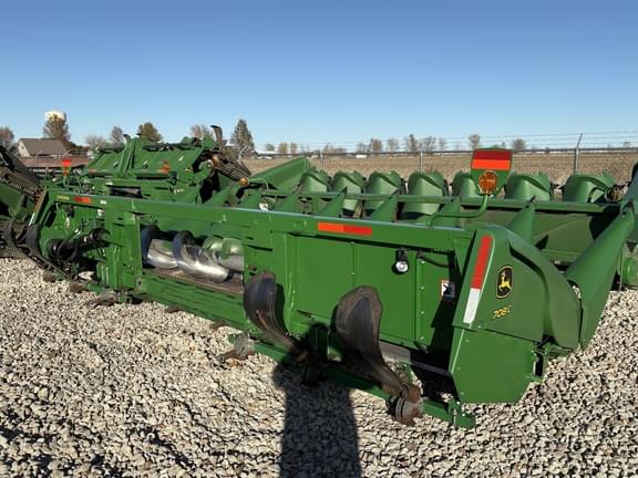 Image of John Deere 708C equipment image 2