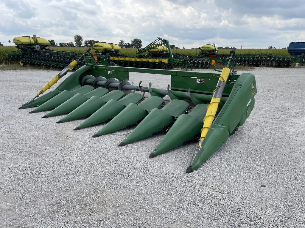 Main image John Deere 708C