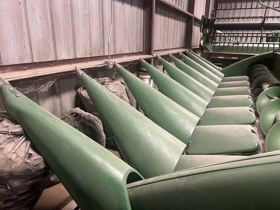 2020 John Deere 708C Equipment Image0