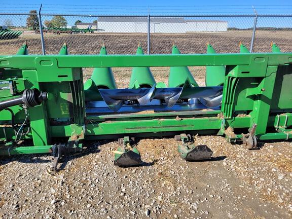 Image of John Deere 708C equipment image 3