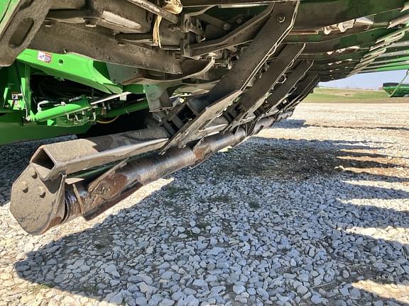 Image of John Deere 708C equipment image 4