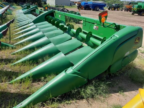 Main image John Deere 708C