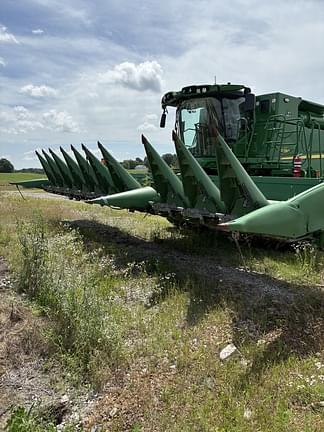 Image of John Deere 712C Primary image