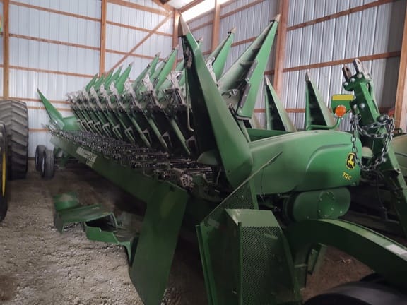 Main image John Deere 712C