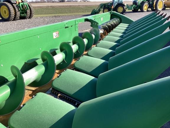 Image of John Deere 712C equipment image 4