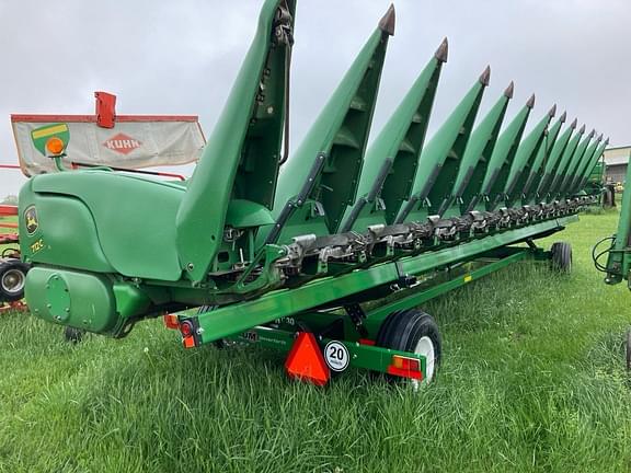 Image of John Deere 712C Primary image