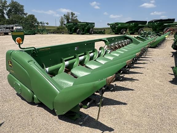 Image of John Deere 712C Primary image