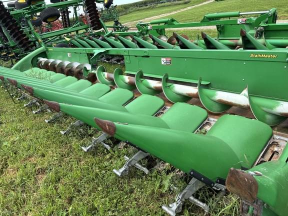 Image of John Deere 712C Primary image