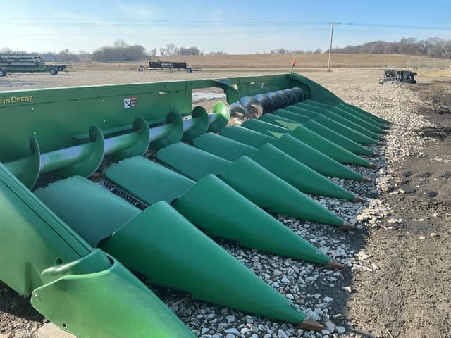 Image of John Deere 712C equipment image 3