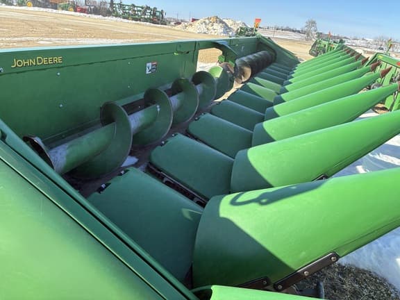 Image of John Deere 712C equipment image 4