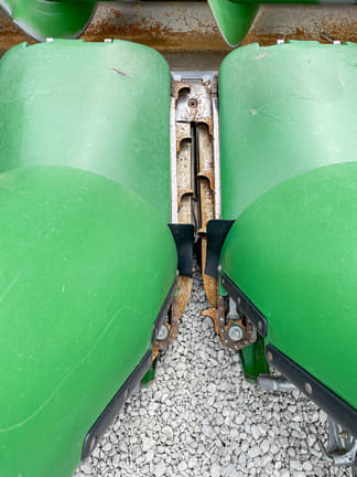 Image of John Deere 712C equipment image 4