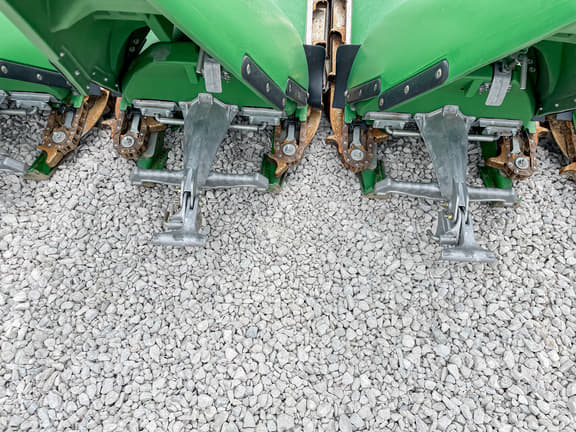 Image of John Deere 712C equipment image 3