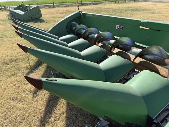 Image of John Deere 712C equipment image 3