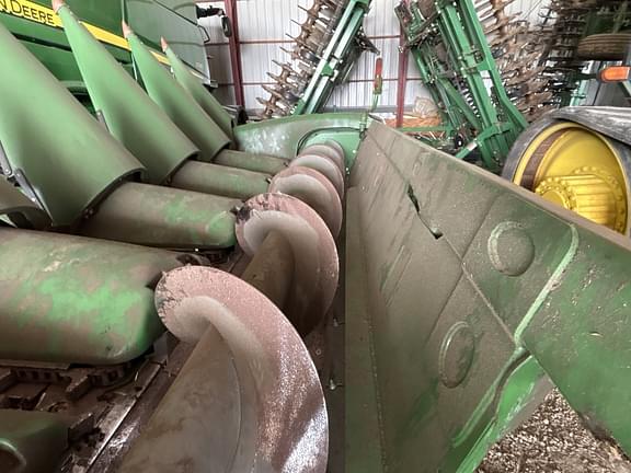 Image of John Deere 712C equipment image 3