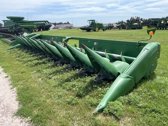 2020 John Deere 712C Equipment Image0