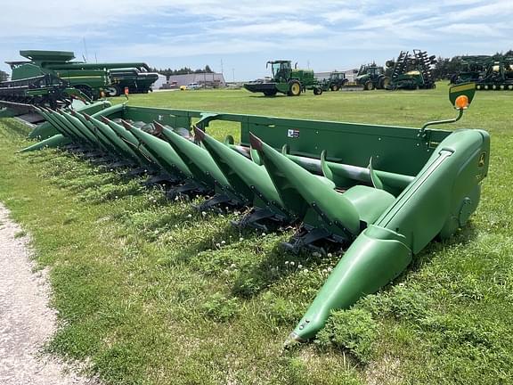 Image of John Deere 712C Primary image