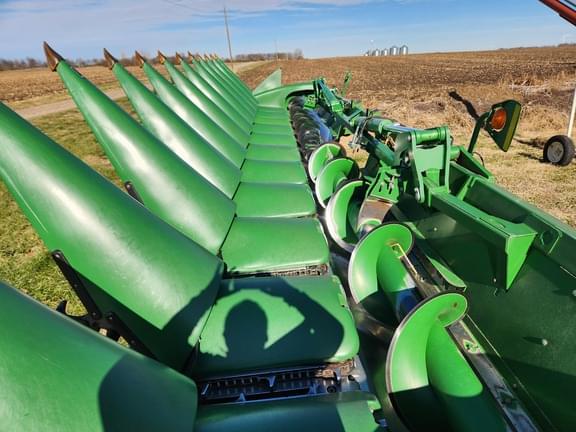 Image of John Deere 712FC equipment image 4