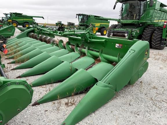 Image of John Deere 712FC Primary image