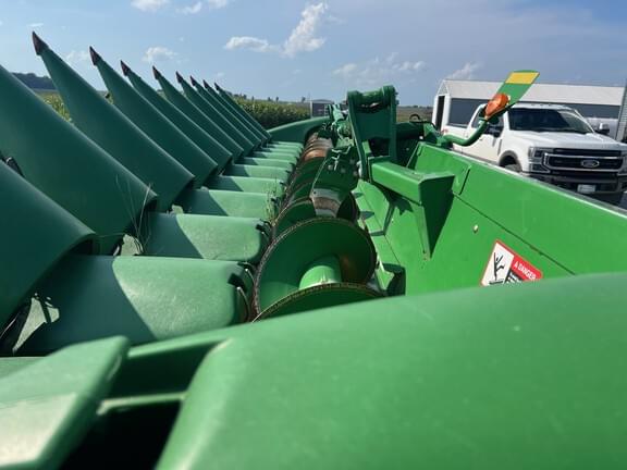 Image of John Deere 712FC equipment image 3